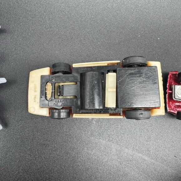 Huge Lot Of 123 Hot Wheels Matchbox & More Diecast Cars Redline 1960s - Modern - Picture 3 of 13